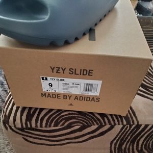 Yeezy Slides